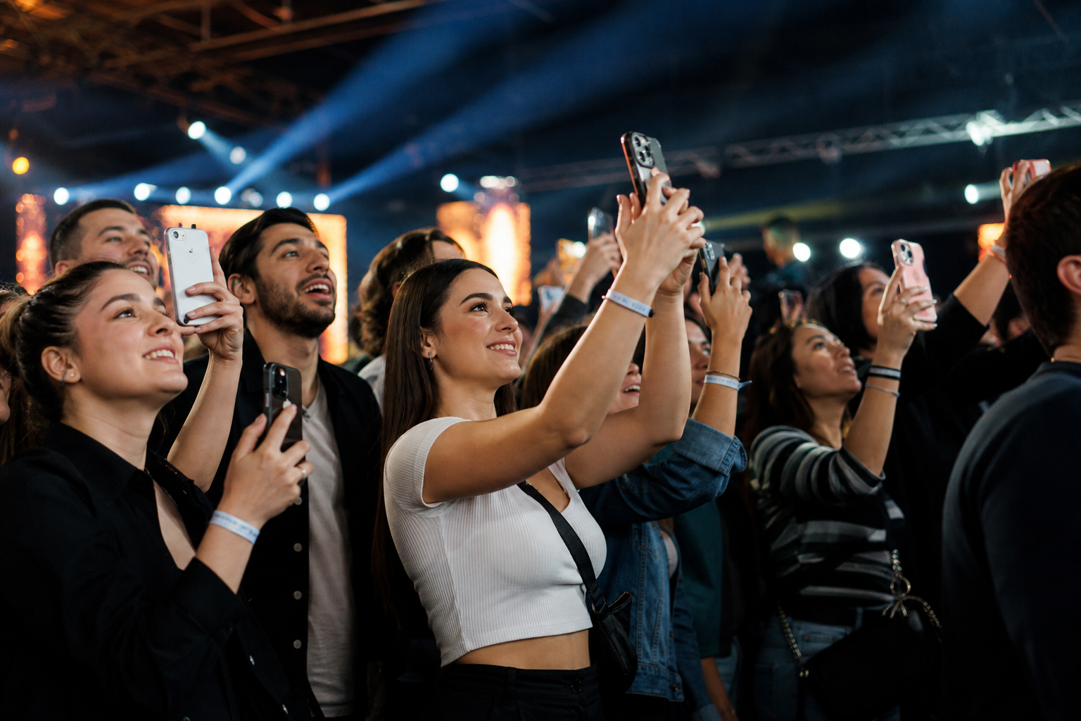 La generación que necesita fotografiarlo todo: qué esperan los invitados de un evento hoy