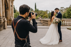 De Canon a Sony: cómo las cámaras mirrorless transformaron la fotografía social